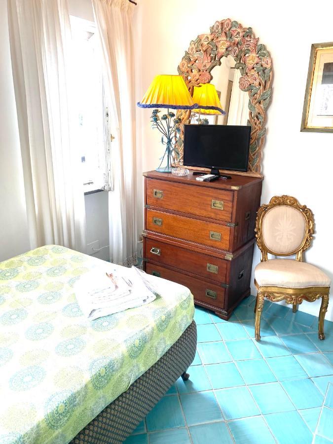 카프리 Il Campanile Sulla Piazzetta B&B 외부 사진